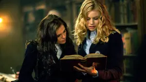 Задник к фильму "Академия вампиров" #500207