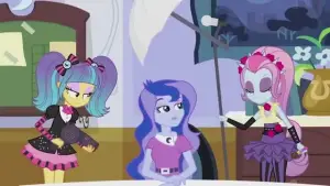 Видео к фильму Photo Finished | My Little Pony: Equestria Girls - Friendship Games 'Photo Finished' EXCLUSIVE Short