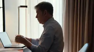 Задник к фильму "Все пустые комнаты" #581722