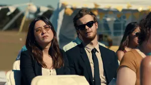 Задник к фильму "Плюс один" #333197