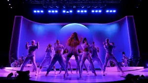 Задник к фильму "Ариана Гранде: excuse me, i love you" #440214