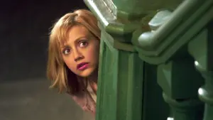 Задник к фильму "Маленькая черная книжка" #388976