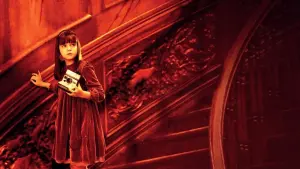 Задник к фильму "Не бойся темноты" #384381