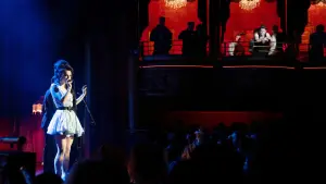 Задник к фильму "Возвращаюсь к нормальной жизни" #479133