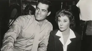 Задник к фильму "Переулок" #701667