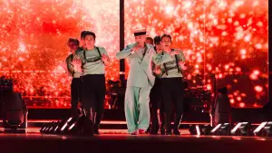 Задник к фильму "지드래곤 인 시네마 [위버맨쉬]" #784682