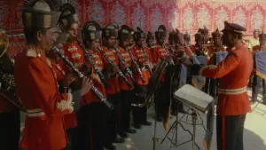 Задник к фильму "Жара и пыль" #433516