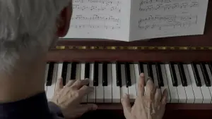 Задник к фильму "Ryuichi Sakamoto: Diaries" #768183