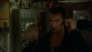 Задник к фильму "В осаде" #718010