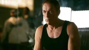 Задник к фильму "Последний наёмник" #328358