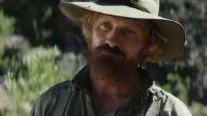 Задник к фильму "Мёртвые не причиняют боли" #684301