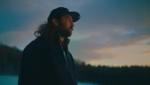 Задник к фильму "Noah Kahan: Out of Body" #773582