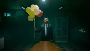 Задник к фильму "Не найти покоя" #306475