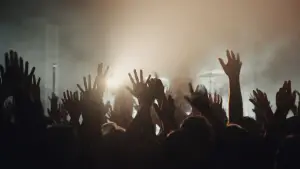 Задник к фильму "We are all Young Gods" #781103