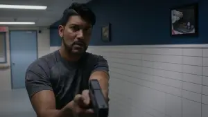 Задник к фильму "Спецназ: В осаде" #326420