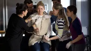 Видео к фильму Ангелы Карли | Kiss and Cry - Theatrical Trailer