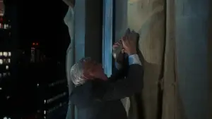 Задник к фильму "Голый пистолет: Из полицейских архивов" #637896