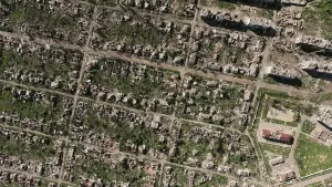 Задник к фильму "2000 Meters to Andriivka" #539423