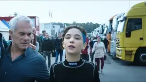 Задник к фильму "Итальянская гонщица" #207529