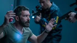 Задник к фильму "Охранник" #726504