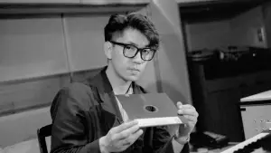 Задник к фильму "Tokyo melody, un film sur Ryuichi Sakamoto" #541443