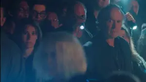 Задник к фильму "Хэллоуин заканчивается" #504275