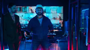 Задник к фильму "Похититель драгоценностей: ограбление начинается" #645230