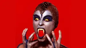 Задник к фильму "Логово белого червя" #349211