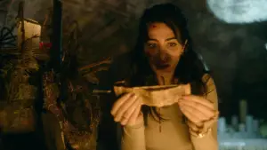 Задник к фильму "Сущность. Семейный кошмар" #632348