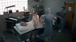 Задник к фильму "Оно живо" #446881