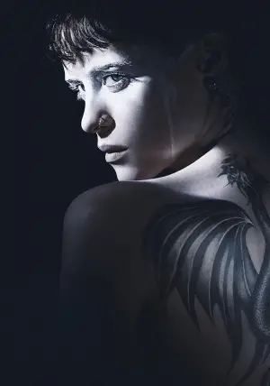 Постер к фильму "Девушка, которая застряла в паутине" #724443