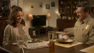 Задник к фильму "Мэгги Мур(ы)" #383182