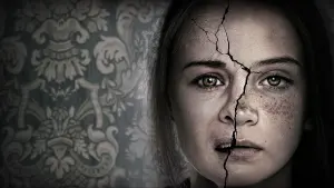 Задник к фильму "Проклятие матери: Прятки на выживание" #354036