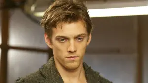 Задник к фильму "Гостья" #292735