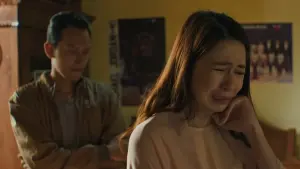 Видео к фильму Rumah Masa Depan | Official Trailer "Rumah Masa Depan' | 7 Desember 2023 di Bioskop