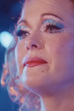 Постер к фильму "Рыжая на всю голову" #393928