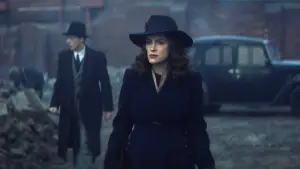 Задник к фильму "Острые козырьки: бессмертный" #759645