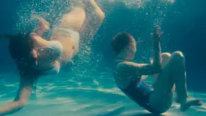 Задник к фильму "Красивый мальчик" #693610