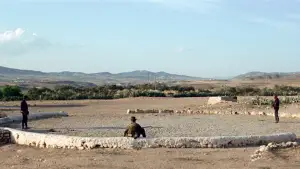 Задник к фильму "На несколько долларов больше" #629446