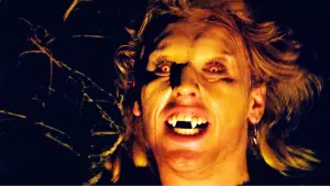 Задник к фильму "Пропащие ребята" #242701