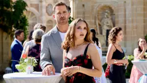 Задник к фильму "Курортный роман под прикрытием" #540038