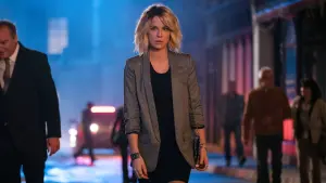 Задник к фильму "Красотка на взводе" #276528