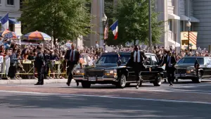 Задник к фильму "На линии огня" #249507