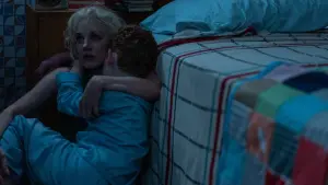 Задник к фильму "Материнский инстинкт" #442216