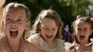 Задник к фильму "Удачи, веселитесь, не умрите" #523483