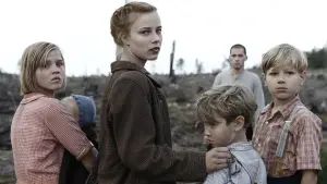 Задник к фильму "Лоре" #469935