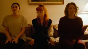 Задник к фильму "Его три дочери" #641341