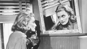 Задник к фильму "Обнажённый поцелуй" #425782