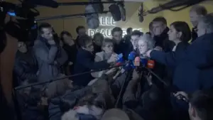 Задник к фильму "Samuel Paty, le temps de la justice" #777730