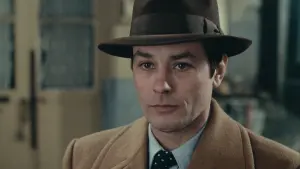 Задник к фильму "Мсье Кляйн" #459179